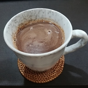 残ったチョコでホットチョコレート